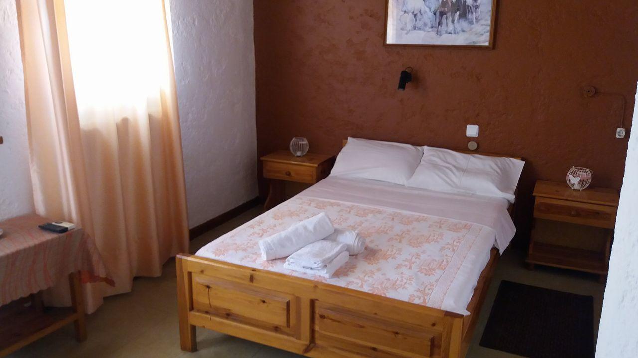 Antikristo Rooms 칼터로스 외부 사진